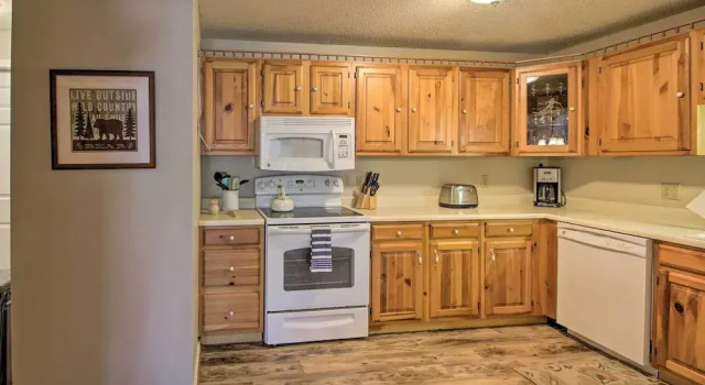 Апартаменты Cozy Bartlett Condo: 1 Mi to Attitash Ski Resort!