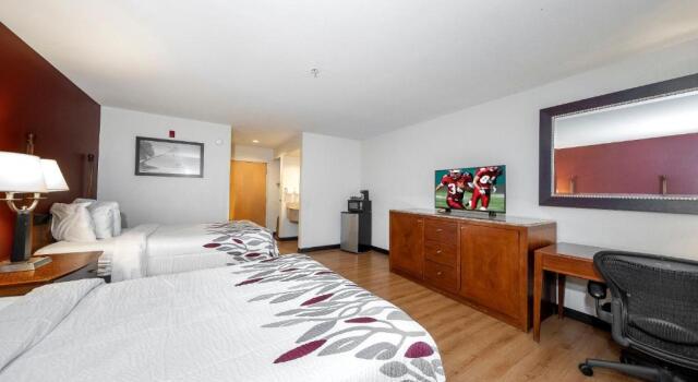 Четырёхместный люкс Red Roof Inn & Suites Biloxi - Ocean Springs