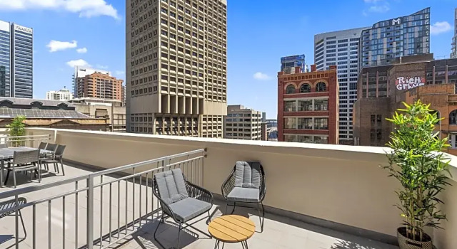Номер Standard с балконом YEHS Hotel Sydney QVB