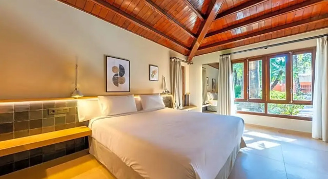 Трёхместный номер Oasis Hotel Huerto del Cura