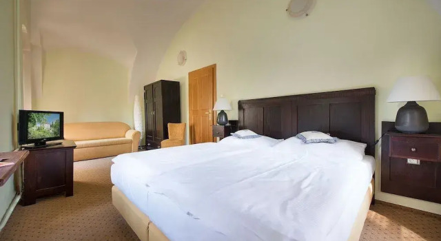Maxmilian Lifestyle Resort, Prenota Resort Loučeň Boemia centrale