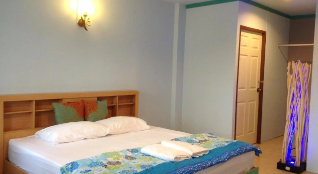 Двухместный номер Standard с балконом и с красивым видом из окна Phuket Blue Hostel