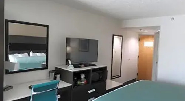 Номер Deluxe Clarion Pointe near Medical Center