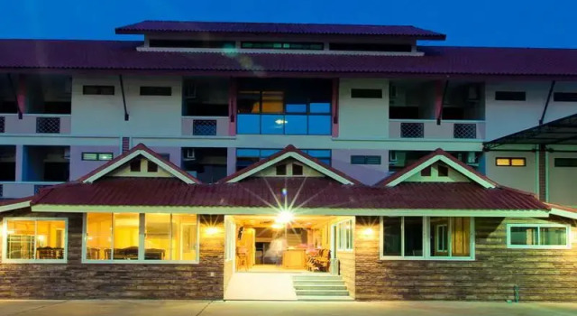 Chatsuree Mansion, Varaa Hotelli Hotellit North-Eastern Thailand pysäköinnillä, Pysäköinti