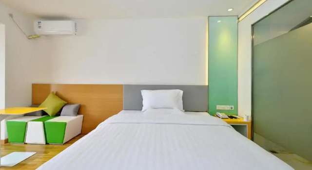 Номер Standard 7Days Inn Nanchang West Station Huanan Cheng Wangcheng New District Branch