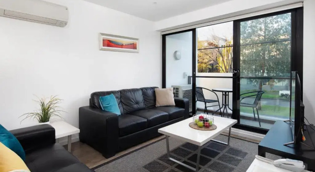 Апартаменты с 2 комнатами с балконом RNR Serviced Apartments North Melbourne