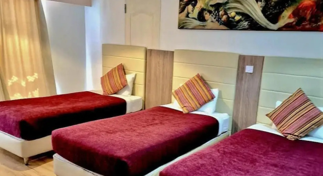 Четырёхместный номер Comfort с балконом и с видом на бассейн Fitosinn Hotel