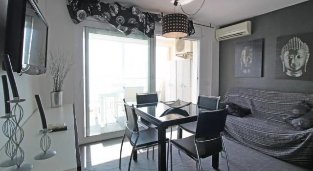 Basic Comfort Studio Manhattan, Забронировать Отель Отели Alt Empordà с парковкой, Парковка
