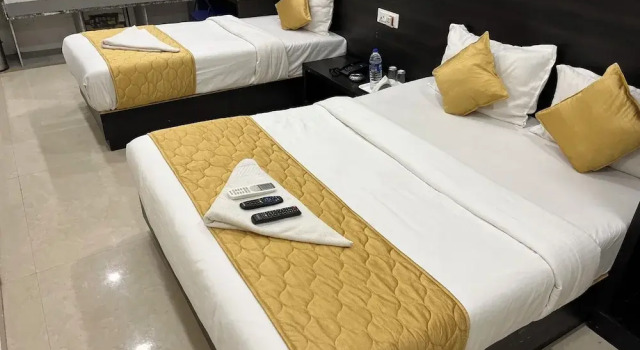 Номер Deluxe Hotel Wind Flower Regency - Near Kokilaben Hospital