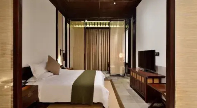 Люкс с красивым видом из окна Blossom Hill Inn Suzhou