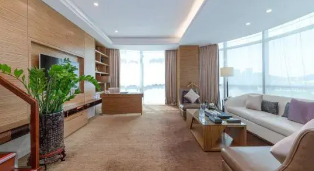 Люкс Shenzhen Baoan PLUS Gems Cube Hotel