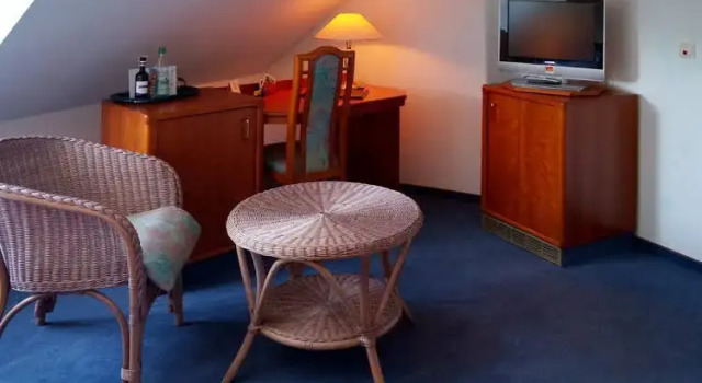 Hotel Flora, Забронировать Отель Херцлаке Oldenburger Muensterland