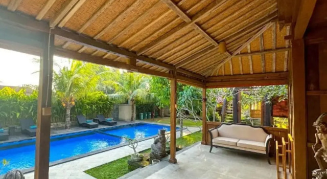 Кровать в общем номере Nunu Bali Eco Friendly Retreat