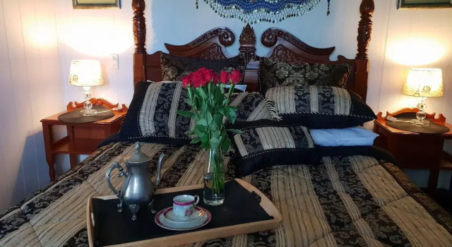 Barney Creek Vineyard Cottages, Boek Bed and Breakfast Hotels in Queensland met zwembad, Zwembad