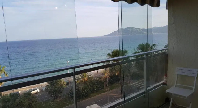 Sea Front Apartment Cannes