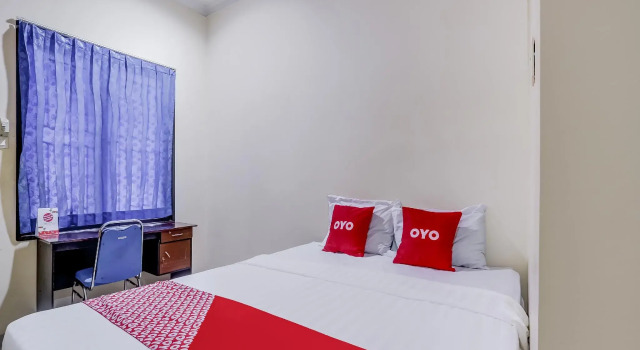Camera Standard OYO 90927 Homestay Tentrem 2