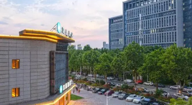 HanTing Hotel (Wuhu University Town Desheng Plaza), Rezerwuj Hotel Wuhu Anhui