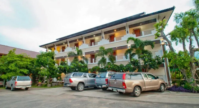 Fahluang Residence, Rezervați Hotel Phichit Northern Thailand