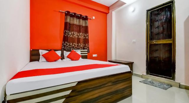 OYO 83982 Hotel Majestic Inn, Rezervovat Hotel Danapur Bihar