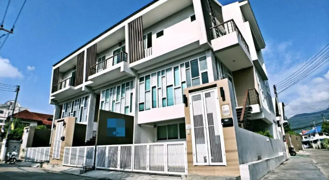Вилла moon house