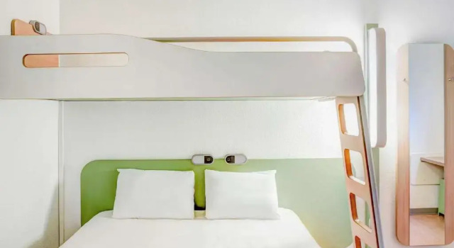 Номер Standard ibis Budget Caen Memorial