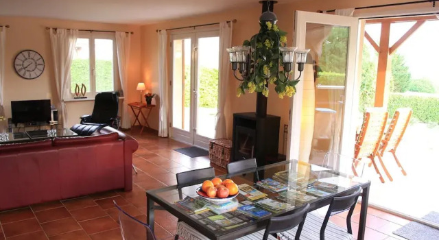 Spaciosu Holiday Home in Sadillac with Swimming Pool, Prenota Hotel Sadillac Red Perigord
