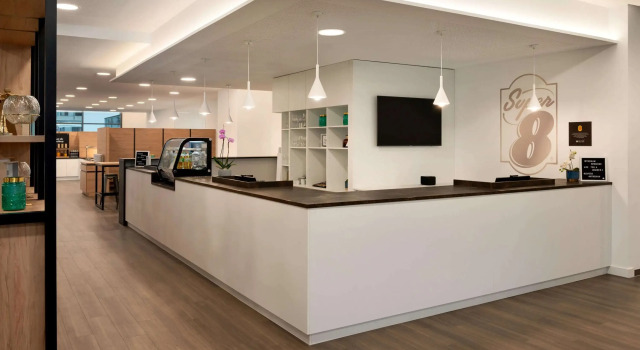 Super 8 by Wyndham Augsburg