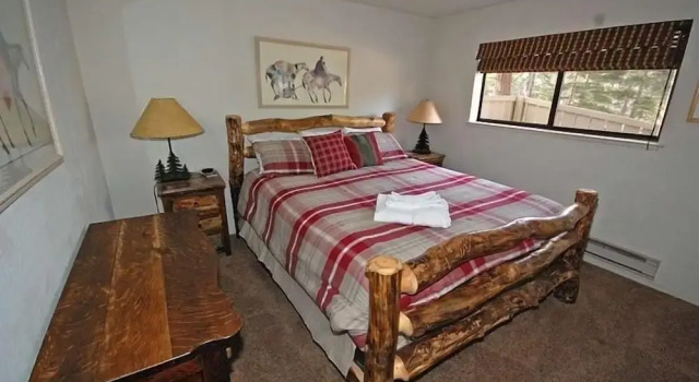 3411 Pine Hill Road 3 Bedroom Home by RedAwning, Забронировать Отель Саут-Лейк-Тахо South Lake Tahoe Area, рядом с Канатная дорога Эриал-Трамвей