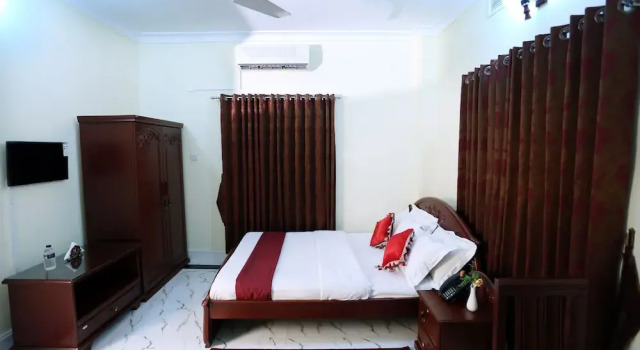 Novem Inn & Holidays