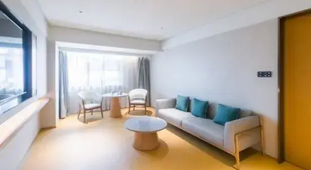 Люкс JI Hotel (Artux)