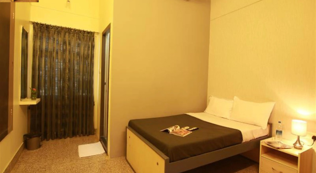 Mani Royal Stay