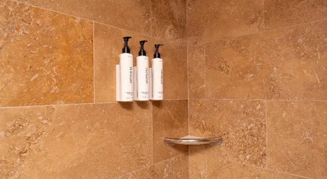 Четырёхместный номер Standard Prestige Radium Hot Springs Resort, WorldHotels Crafted