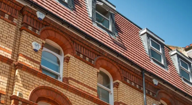 Luxury Central Reading Apartment 1 bed. Satellite TV. Wi-Fi, Varaa Huoneisto Asunnot kohteessa Merseyside, Huoneisto