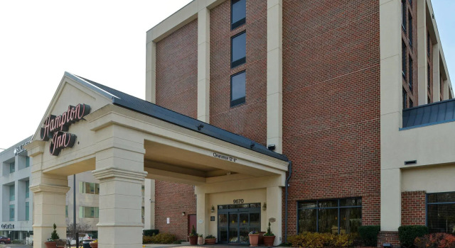Кровать в общем номере Hampton Inn College Park