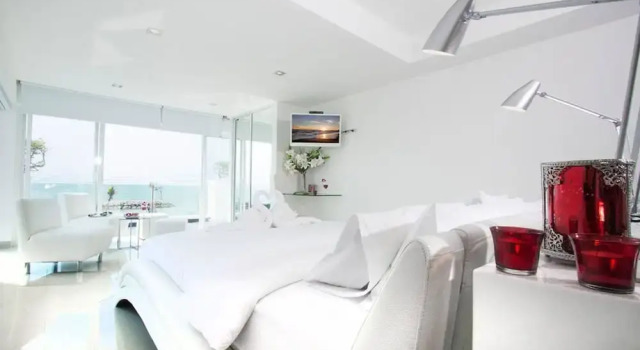 Villa 7th Heaven Beach Front