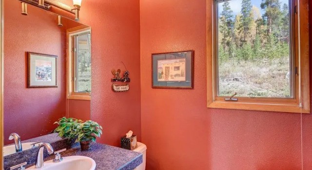 Ten Mile Lodge