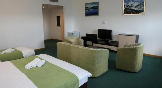Suite PORT INN Hotel