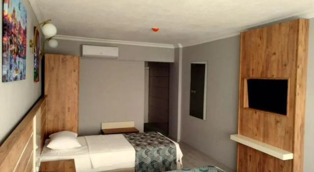 Standardowy trzyosobowy pokój Anibal Hotel
