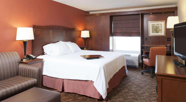 Двухместный люкс Hampton Inn & Suites Cleveland-Southeast-Streetsboro