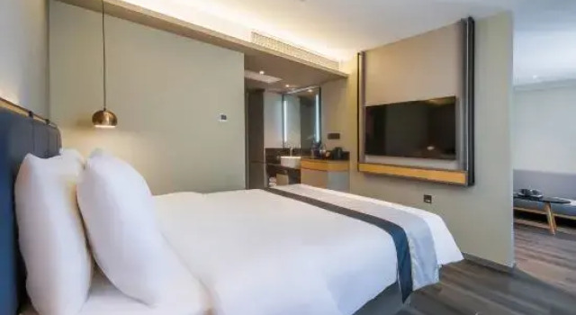 Люкс Homeinn Selected Hotel (Sanya Yemeng Promenade Sanya Bay)