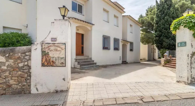 CARBONERAS 54 Apartamento acogedor cerca del mar, Забронировать Апартаменты/квартира Отели Льянсса с парковкой, рядом с Музей акварели Фонда Жозепа Мартинеса Лосано, Парковка