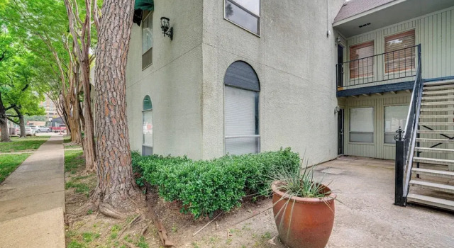 Апартаменты 3 Mi to Dtwn Dallas: Condo w/ Walkable Location!