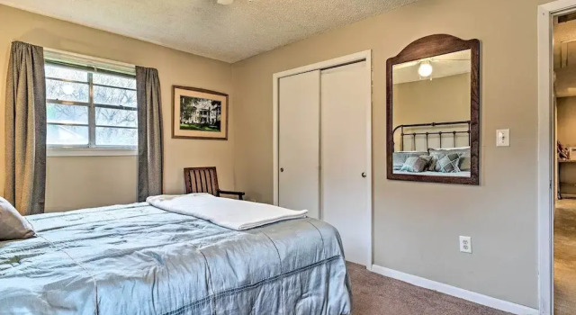Коттедж с 2 комнатами Cozy Home w/ Grill: Walkable Oxford Location