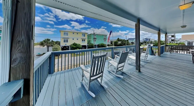 Студия с 4 комнатами Happy Days by Topsail Realty