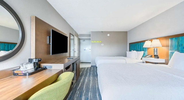 Четырёхместный номер Standard Hampton Inn St. Louis - Westport