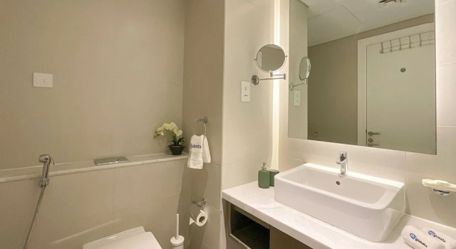 Студия Deluxe Canal view Studio and One Bedroom Apartments, Damac Maison Prive by TSHH