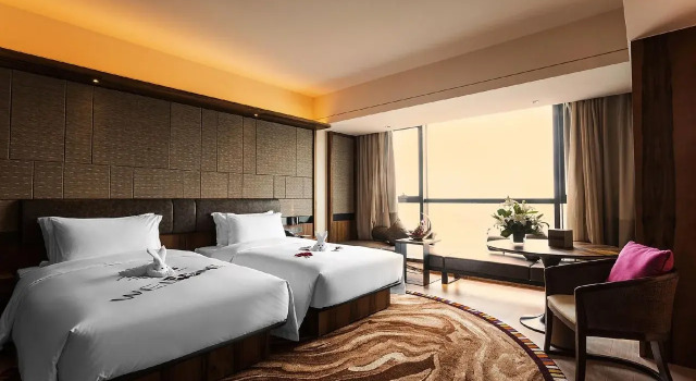 Howard Johnson Hot Spring Resort Anshun, Reserva ahora Resort Hoteles en Anshun con piscina, Piscina