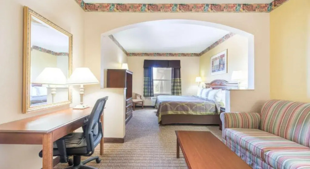 Люкс Super 8 by Wyndham Fort Worth Stockyards