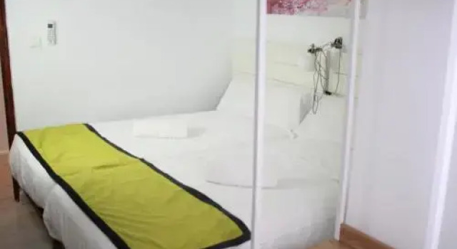 Zahira Suites, Забронировать Отель Альбайсин Гранада, рядом с Музей народных традиций и искусств Los Tiros de Granada