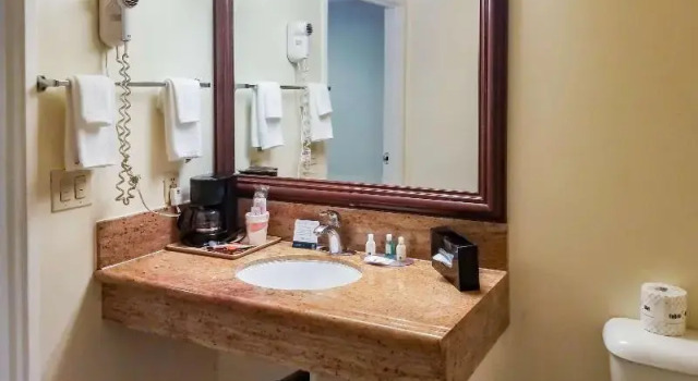 Люкс Quality Inn Long Beach - Signal Hill